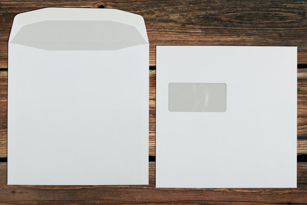 Kuvertierhüllen mit Fenster 220x220 mm Nassklebend Weiß 100 g/qm